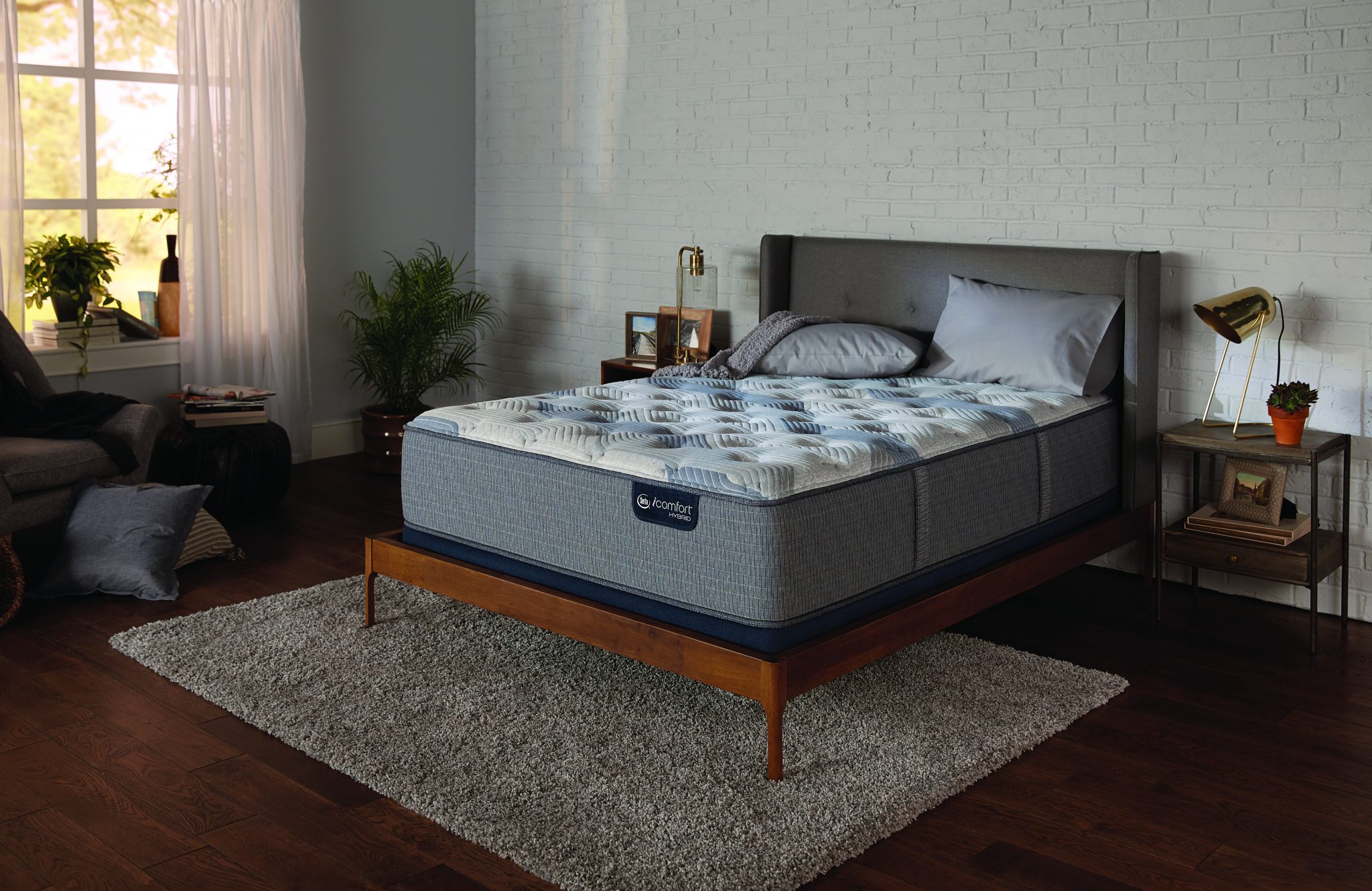 serta icomfort hybrid blue fusion 300 plush pillow top mattress