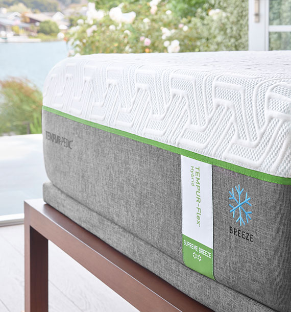 Side view of the Tempur-Flex Supreme Breeze Mattress