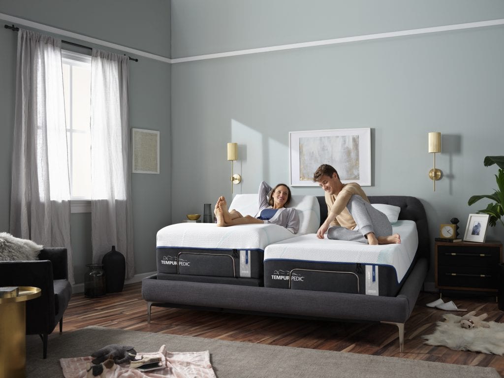 TEMPUR-LuxeAdapt with TEMPUR-Ergo Smart Base